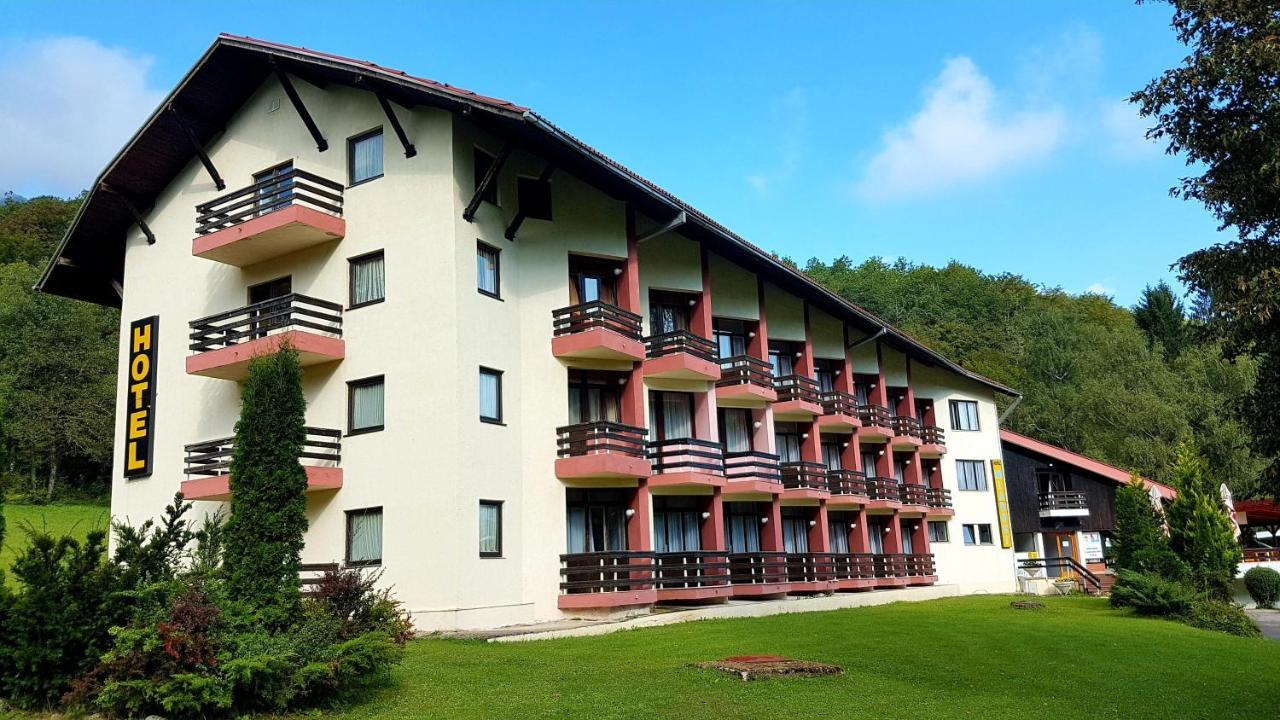 Hotel Mladost Tjentiste Luaran gambar