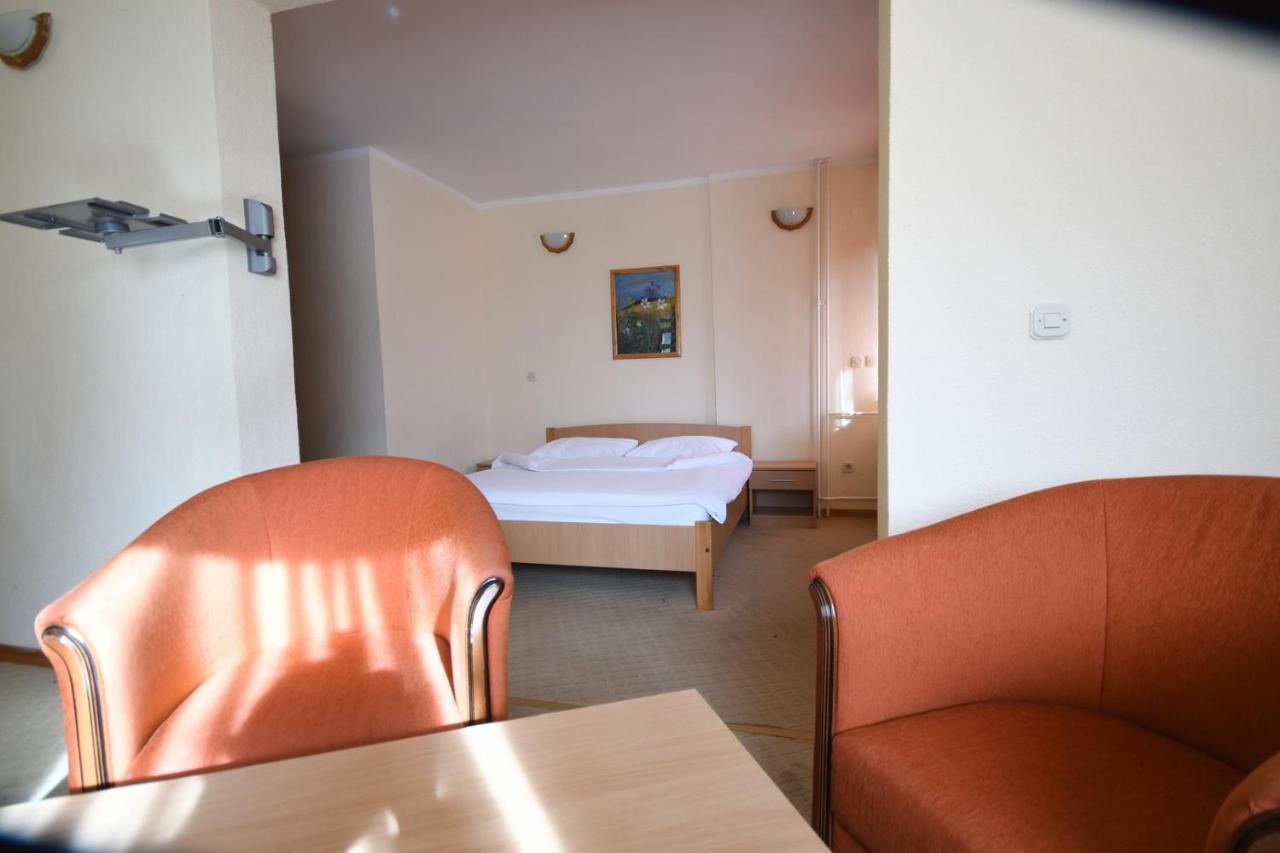 Hotel Mladost Tjentiste Luaran gambar