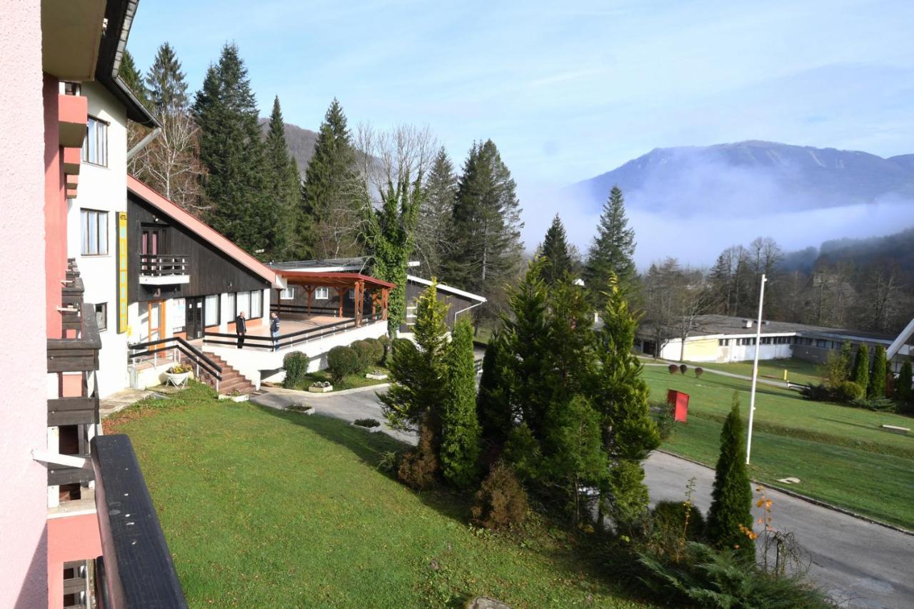 Hotel Mladost Tjentiste Luaran gambar