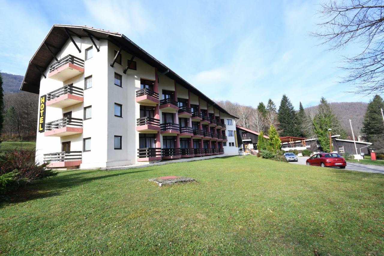 Hotel Mladost Tjentiste Luaran gambar